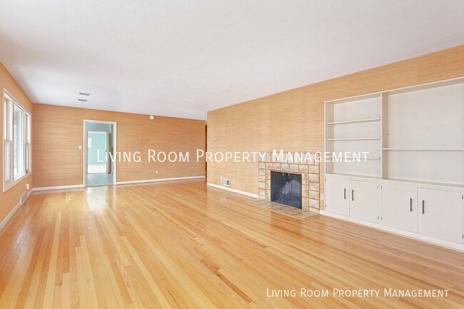property at 4404 SW Council Crest Dr