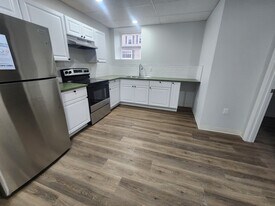 151 S Main St, Unit 106 in Northfield, VT - Building Photo