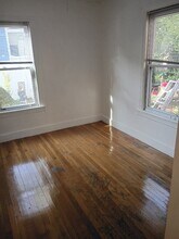 38 Hanson St in Somerville, MA - Foto de edificio - Building Photo