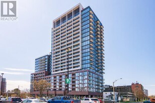 28 Ann St in Mississauga, ON - Building Photo