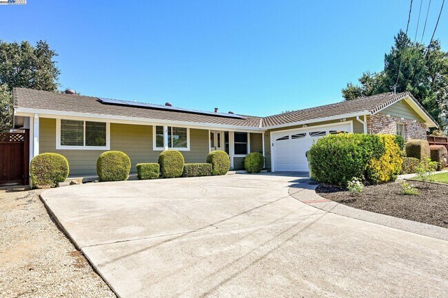 property at 17 Dogwood Ct
