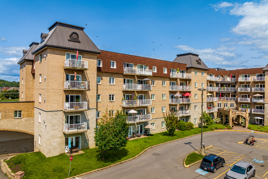 Les Jardins du Château in Mascouche, QC - Building Photo