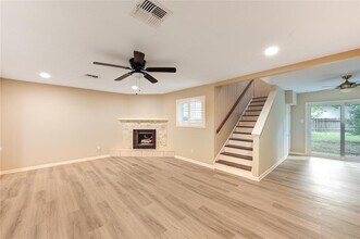 25507 Glen Loch Dr in Spring, TX - Foto de edificio - Building Photo