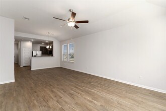 25587 Blossom Ct in Montgomery, TX - Building Photo - Building Photo