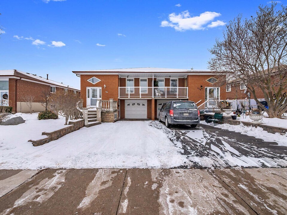 Apartment for Rent in Vaughan - Basement - in Vaughan, ON - Building Photo