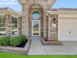 19715 Youpon Leaf Way in Houston, TX - Building Photo