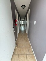 618 S F St in Harlingen, TX - Building Photo