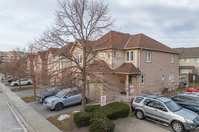 Heartland South Townhomes in Mississauga, ON - Building Photo - Building Photo