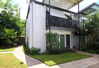 1000 Heights Blvd in Houston, TX - Foto de edificio - Building Photo