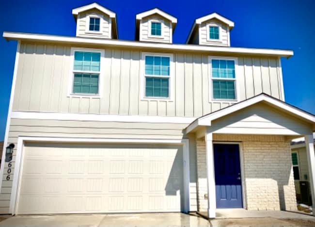 property at 5606 Willow Breeze
