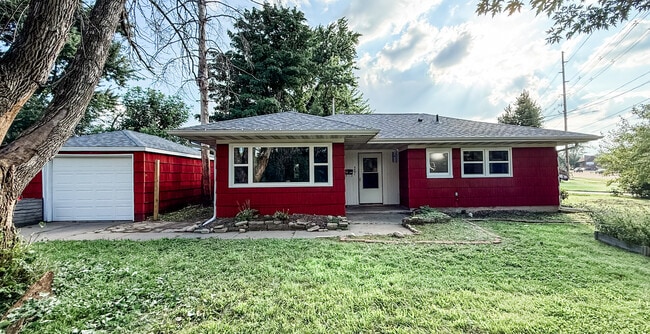 property at 903 38th St SE