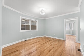 71 W 54th St in Bayonne, NJ - Foto de edificio - Building Photo