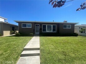 622 Indianapolis Ave in Huntington Beach, CA - Building Photo