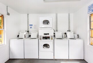 Willow Square Apartments in Tampa, FL - Foto de edificio - Interior Photo