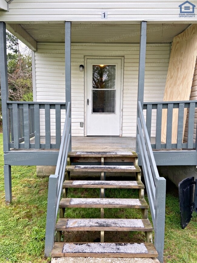 246 Dogwood Pointe Dr in McMinnville, TN - Building Photo - Building Photo