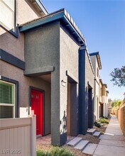 7463 Mountain Ledge St in Las Vegas, NV - Building Photo - Building Photo
