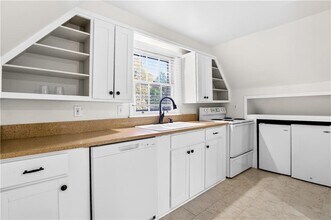 613 Pelham Rd NE in Atlanta, GA - Building Photo - Building Photo