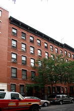 430-432 W 49th St in New York, NY - Building Photo - Building Photo