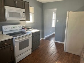 3868-3870 Western Ave, Unit 3870 in Alton, IL - Building Photo - Building Photo