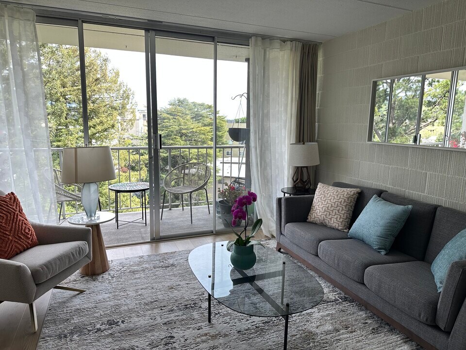 1 Kelton Ct, Unit 7H in Oakland, CA - Building Photo