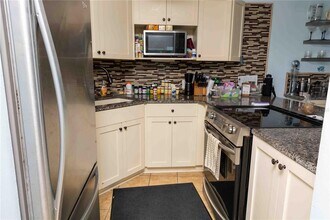 3315 58th Ave S in St. Petersburg, FL - Building Photo - Building Photo