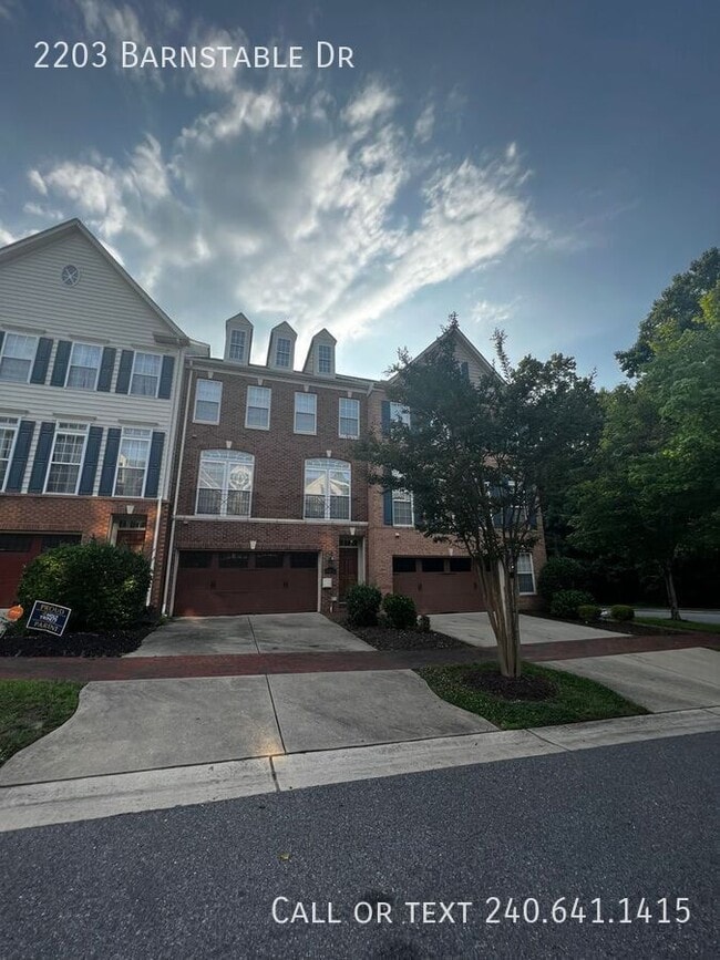 2203 Barnstable Dr in Upper Marlboro, MD - Building Photo - Building Photo