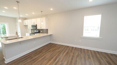 302 Old Grove Ln in Apex, NC - Building Photo - Building Photo