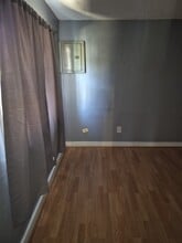 6135 Emerald Ave in Ferguson, MO - Building Photo - Building Photo