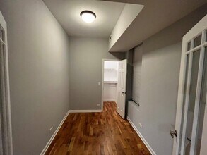 2249 S Bell Ave, Unit 1R in Chicago, IL - Building Photo - Building Photo