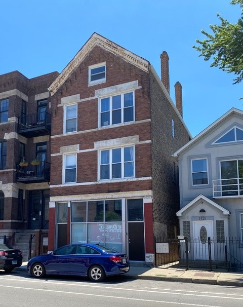 1423 W Augusta Blvd, Unit 1 in Chicago, IL - Building Photo - Building Photo