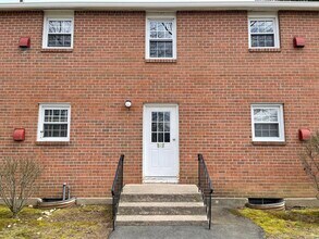 5 Grandview Dr in Farmington, CT - Building Photo - Building Photo