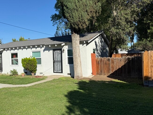 1812 Clayton Ave, Unit 8