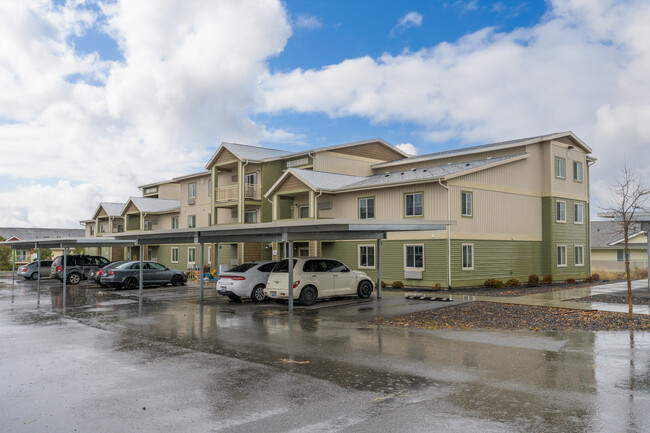 Basalt Ridge Apartments in Airway Heights, WA - Building Photo - Building Photo