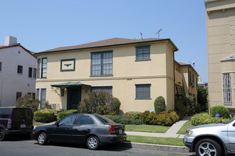 119 N Sweetzer Ave in Los Angeles, CA - Building Photo - Building Photo