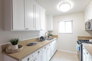 1222 W. 39th in Los Angeles, CA - Building Photo