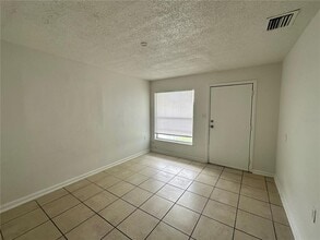 1406 Heber Cir in Orlando, FL - Building Photo - Building Photo