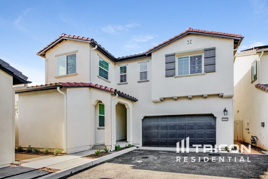 31699 Hans Dr in Menifee, CA - Building Photo