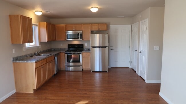 1728 Hampton S in Colorado Springs, CO - Building Photo - Building Photo
