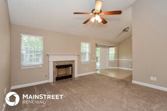 330 E Country Woods Dr in Covington, GA - Building Photo - Building Photo