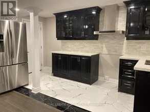 38 Havanna Cres in Brampton, ON - Building Photo - Building Photo