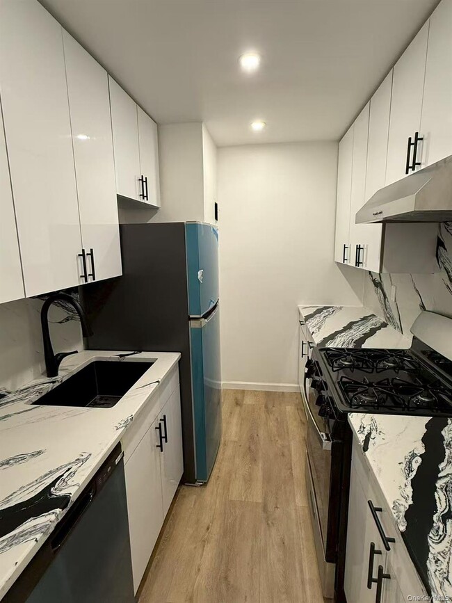 74-02 43rd Ave in Queens, NY - Building Photo - Building Photo