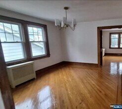19 Harding St in Maplewood, NJ - Building Photo - Building Photo