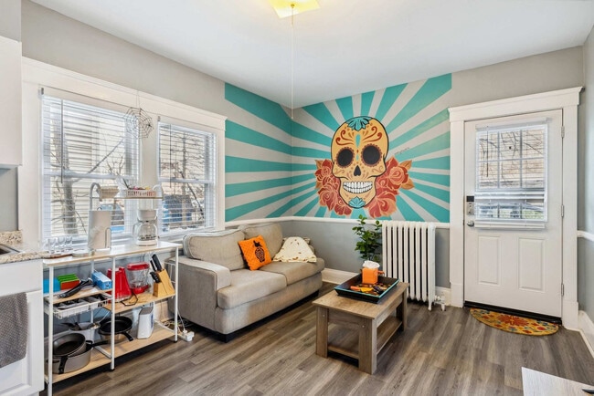 1626 Ridgewood Ave
