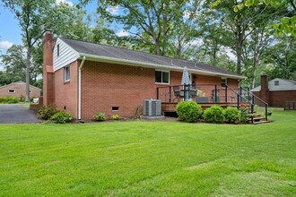 10228 Ashburn Rd in Richmond, VA - Building Photo - Building Photo