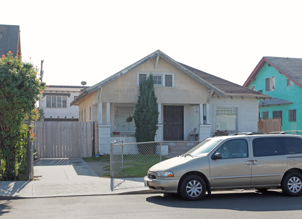 600 W 41st Dr in Los Angeles, CA - Building Photo