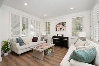 5017 Camino Escollo in San Clemente, CA - Building Photo - Building Photo