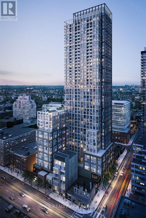 108-1108 Peter St in Toronto, ON - Building Photo