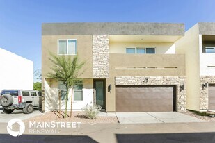 2000 N 36th St in Phoenix, AZ - Building Photo