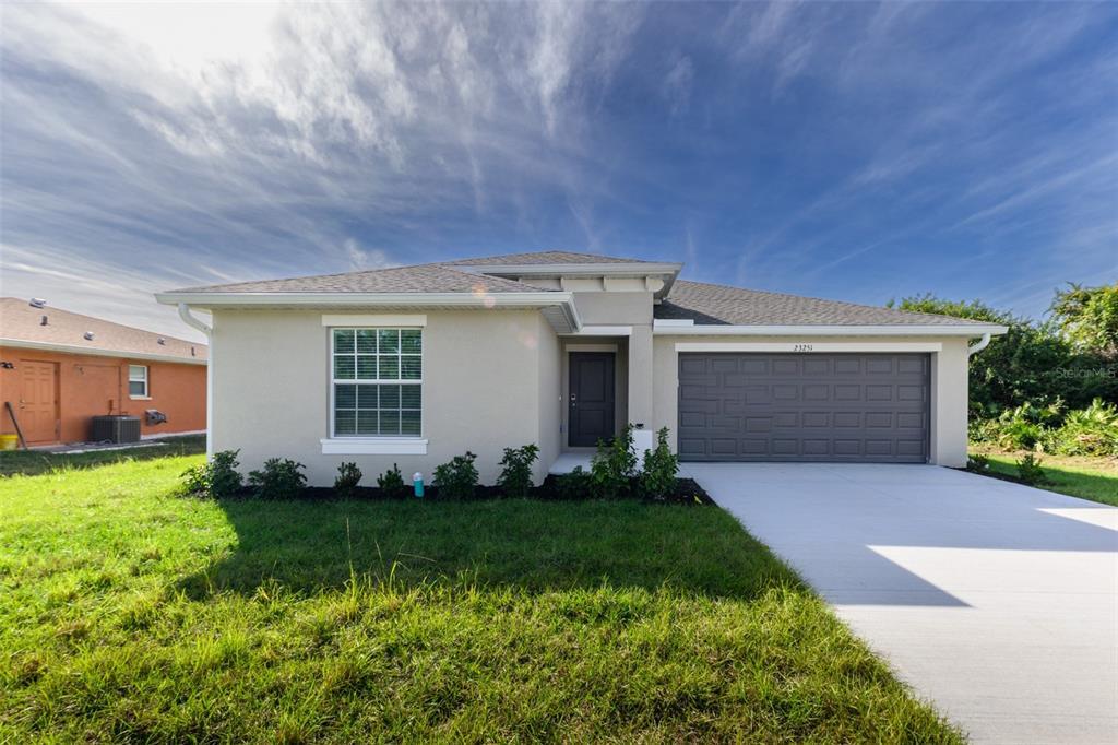 23251 Quasar Blvd in Port Charlotte, FL - Building Photo