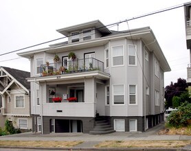 The Lowen Apartments in Seattle, WA - Foto de edificio - Building Photo